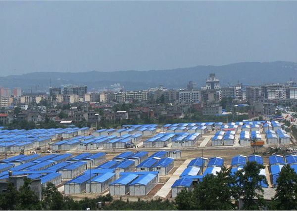Berpartisipasi dalam kegiatan bantuan gempa di Wenchuan, Sichuan, China dan menyelesaikan produksi dan pemasangan 120000 set rumah pemukiman kembali transisi (10,5% dari total proyek)