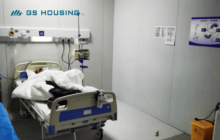 Negative pressure modular room