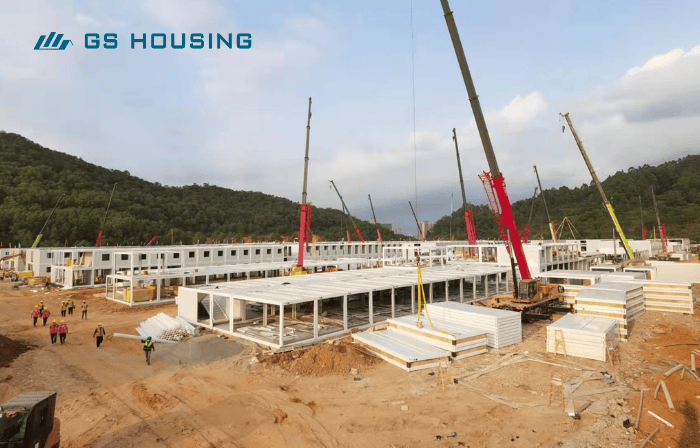 flat pack container housing